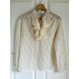 Vintage Cream Lace 70's Blouse with Ruffle Collar | Women's Button Down | Medium